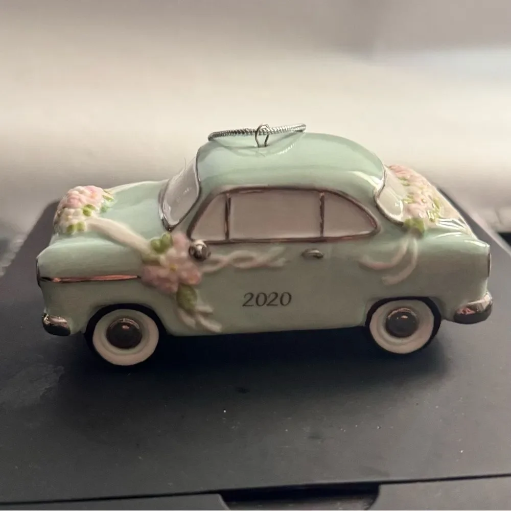 NWT Lenox 2020 Just Married Vintage Car Ornament
